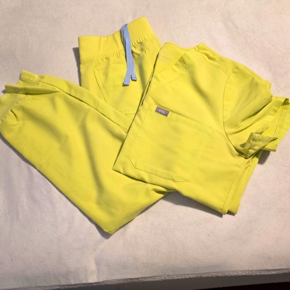 Figs Other - Figs Scrub Set Size Medium Top And S/p Joggers